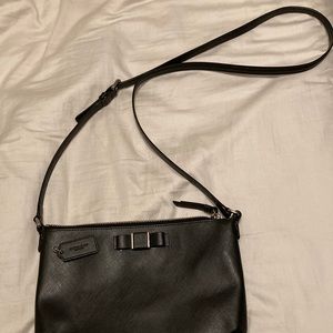 Coach black purse with zipper